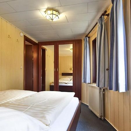 Hotelschiff Stinne Вустров Екстериор снимка