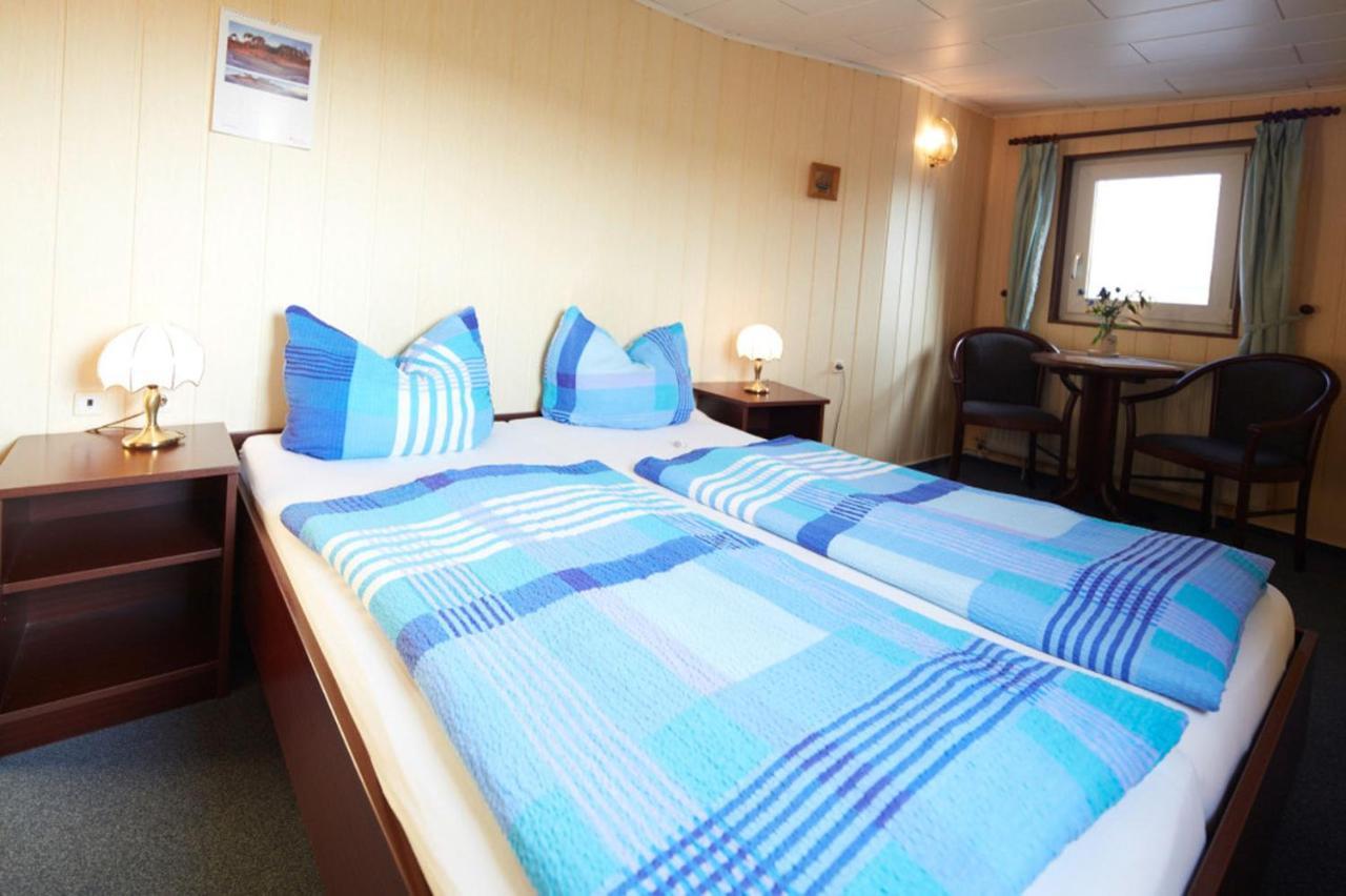 Hotelschiff Stinne Вустров Екстериор снимка