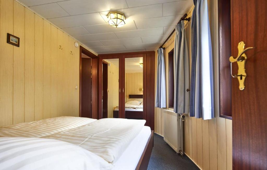 Hotelschiff Stinne Вустров Екстериор снимка